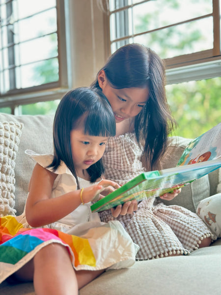Bé Sings and Learns Vietnamese Music Book